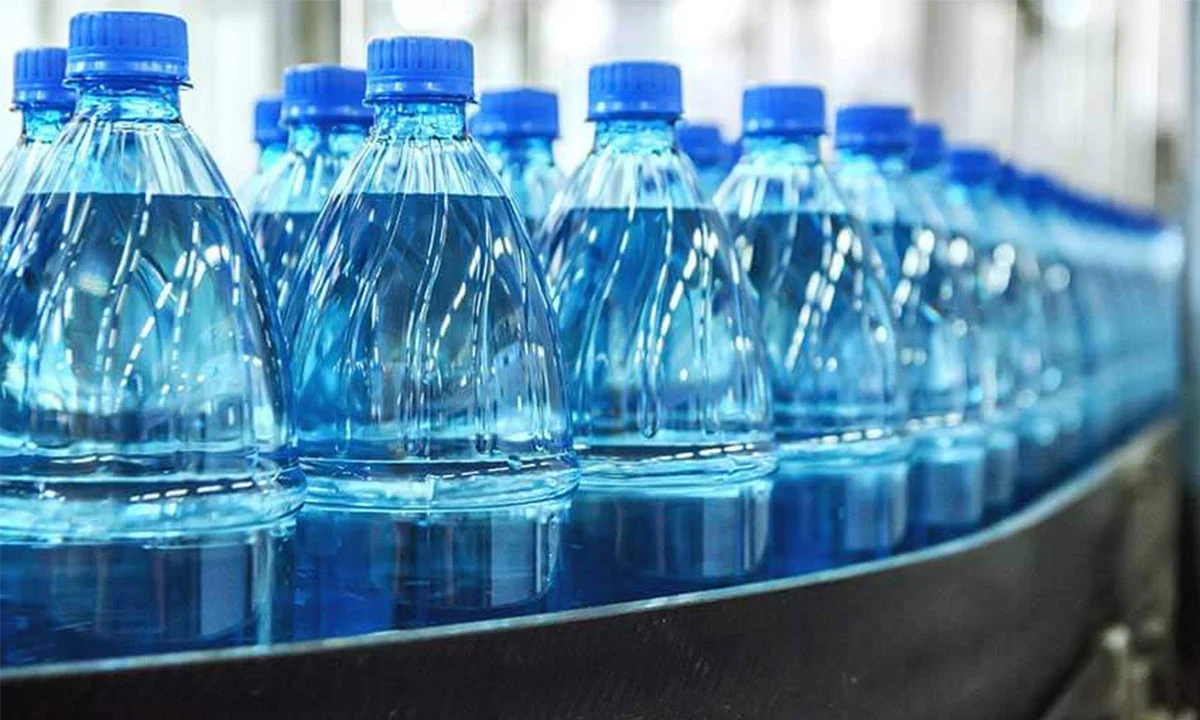 do-you-know-whats-in-your-bottled-water-header